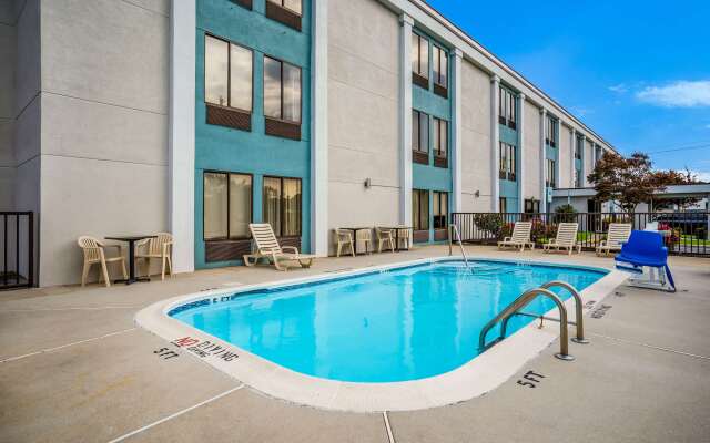 Quality Inn Jacksonville near Camp Lejeune