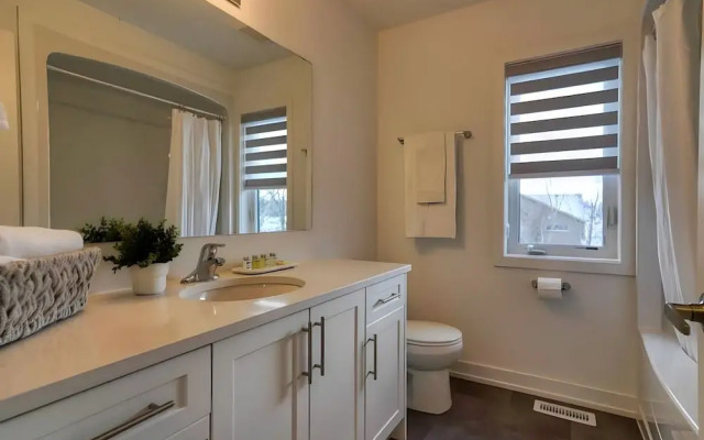 Premium Stay at Niagara falls