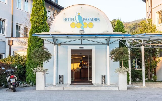 Hotel Paradies