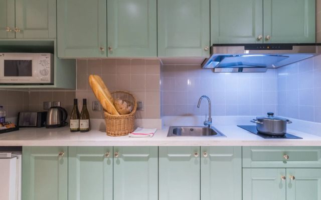 Апартотель Green Court Residence City Center Shanghai