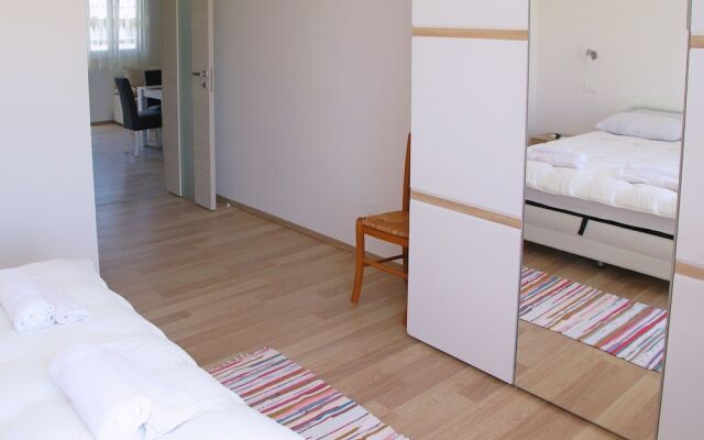 A2 - Modern apt With Balcony, sea View & Parking