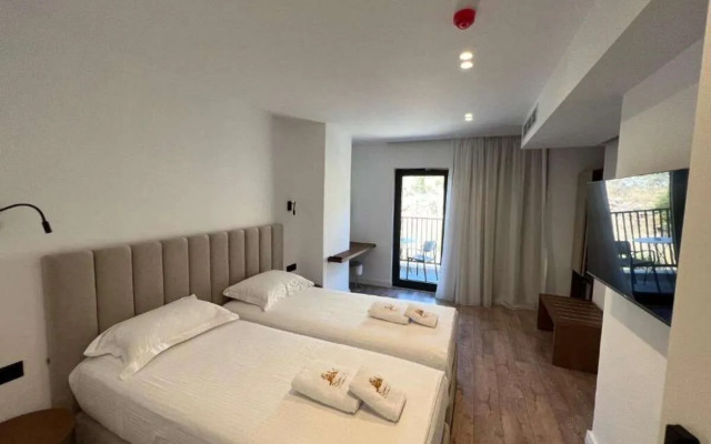 The Queens Lion Premium Hotel