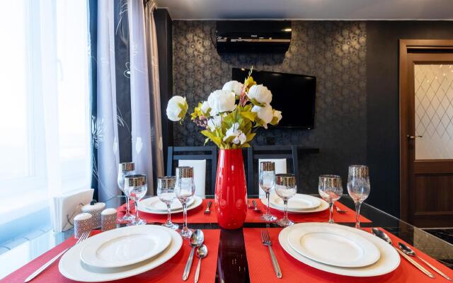 Пять звезд на Дубровинского 106