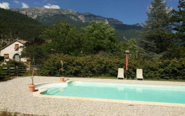 L'Enclos Bed And Breakfast et Gites