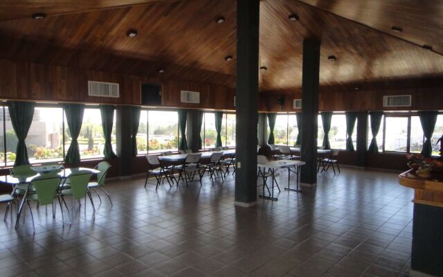 Hotel Rio Inn