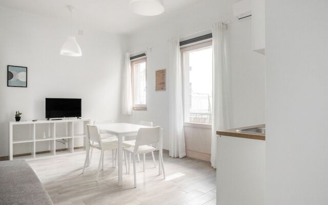 Gorgeous Apartment in Ragusa With Balcony