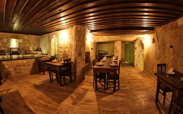 Kemerhan Hotel & Cave Suites