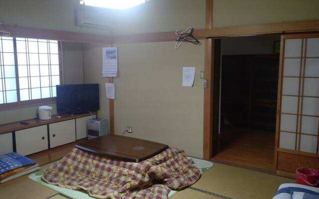 Awaji Tourist Trophy House Hostel