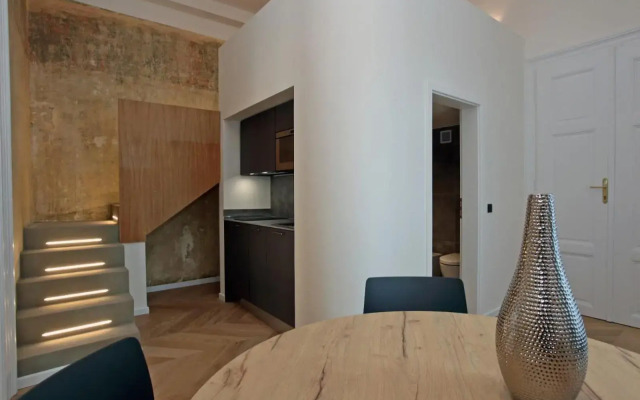 The Apartment House - Mezibranska