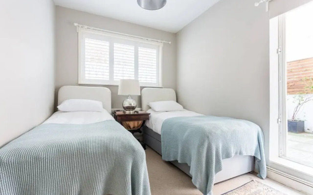 Delightful 2 bed Garden Flat in Shepherd's Bush
