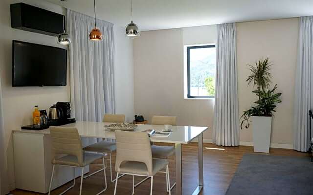 Portovella Lodges & Bungalows