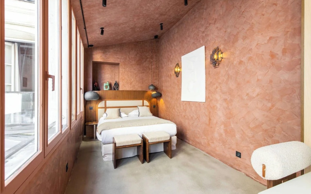 Exceptional Duplex - 6br/12p - Montorgueil