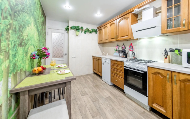 Sun City Apartment (Сан Сити Апартмент) на улице Островского