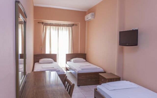 Konstantinos Hotel & Apartments