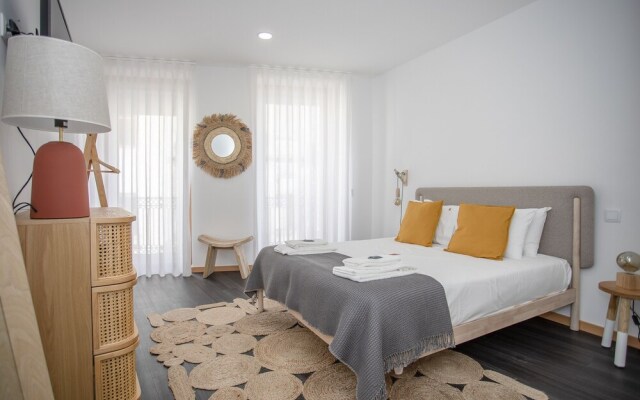 Liiiving in Porto-Downtown Spacious Home