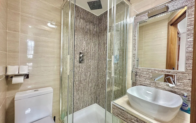 205 Earls Court Rooms