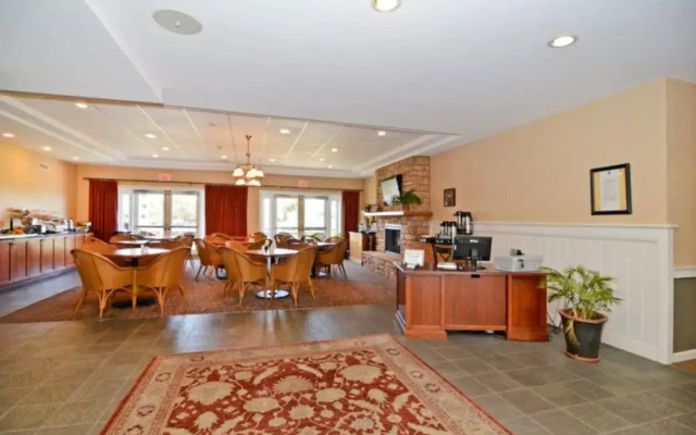 Rivertide Suites Hotel