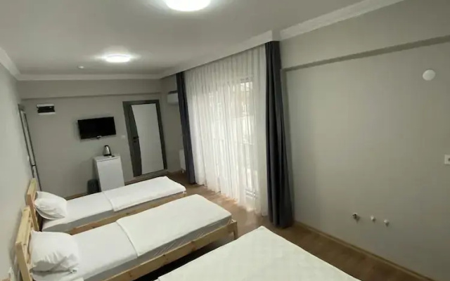 Rose Otel