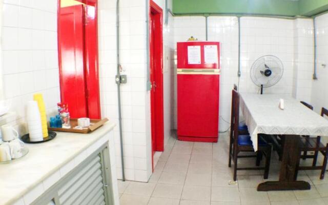 Fridays Hostel - Hotel