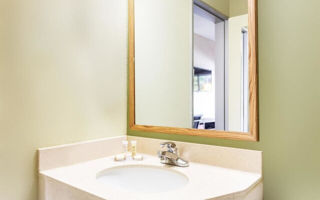 Howard Johnson Inn Athens