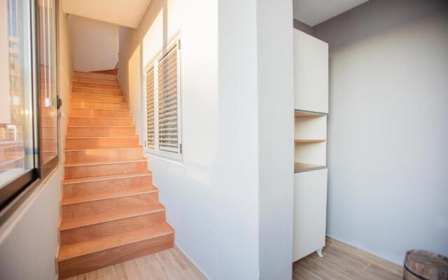 4 BR apartment & BBQ veranda