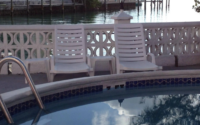 Bell Channel Inn Hotel