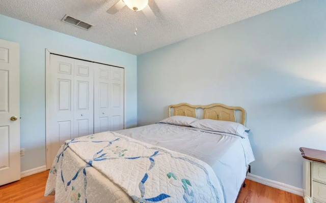 Family-friendly Kissimmee Home w/ Yard & Grill!