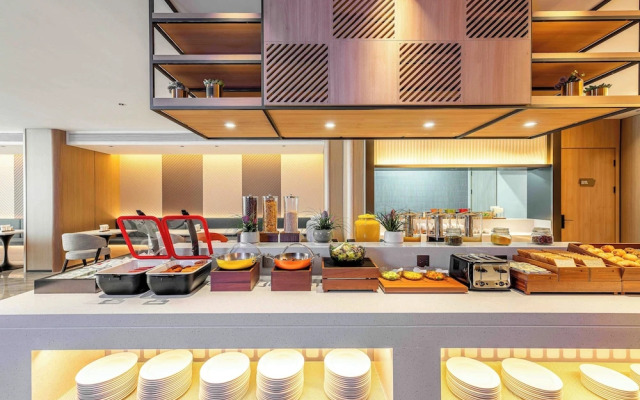 Holiday Inn Express Shanghai PVG Zhuqiao By Ihg