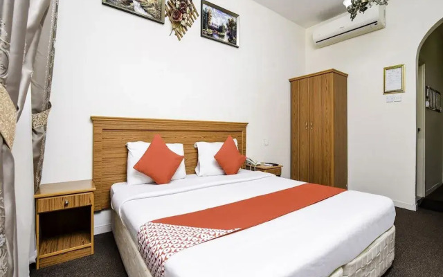 OYO 159 Sports Piaza Hotel