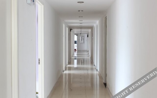 Zhongwei Express Hotel
