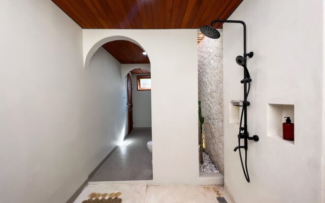 Moana Villa & Suites Bingin