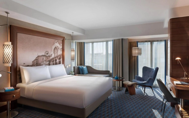 Renaissance Izmir Hotel