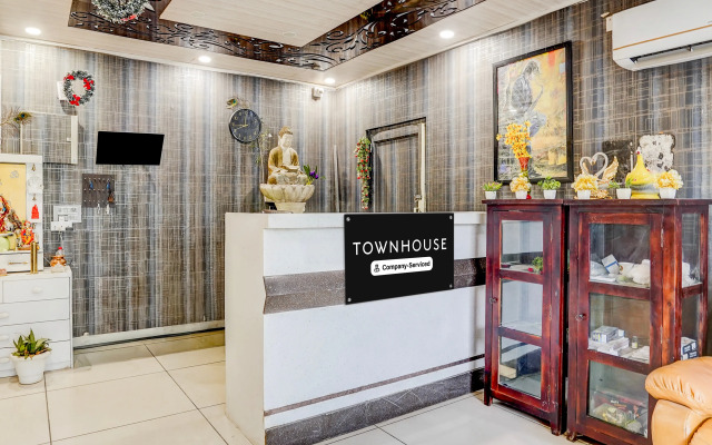Townhouse Oak Sector 47 Near Medanta