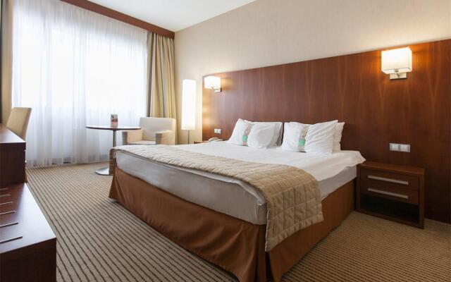 HolidayHall Samara Hotel