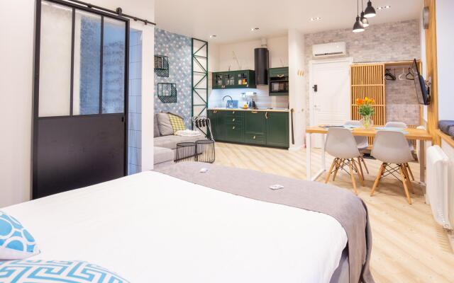 Апартаменты на проспекте Английский 24