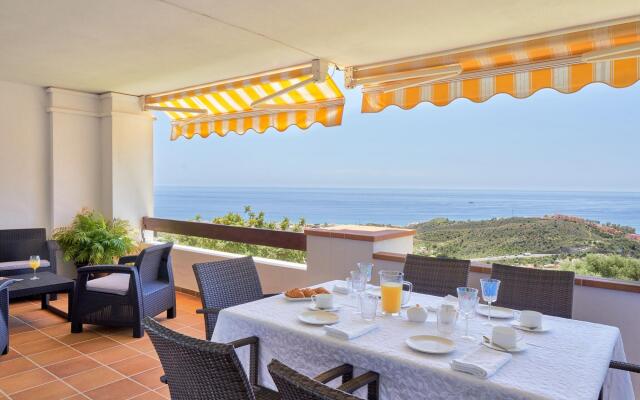 Block 3, Gate 2, 1 In Málaga