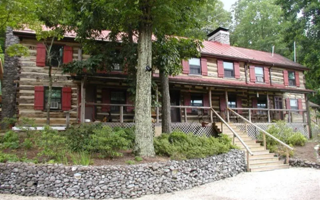Sugar Tree Inn
