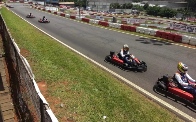 Flat Granja Viana - espaço e conforto