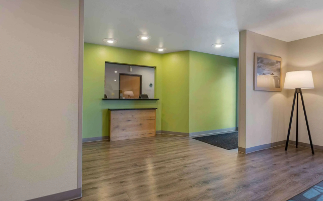 Extended Stay America Select Suites - Orlando - South