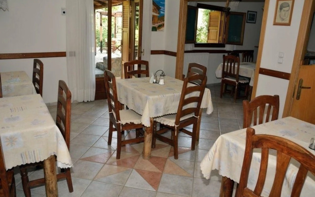 Evrostini Guest House