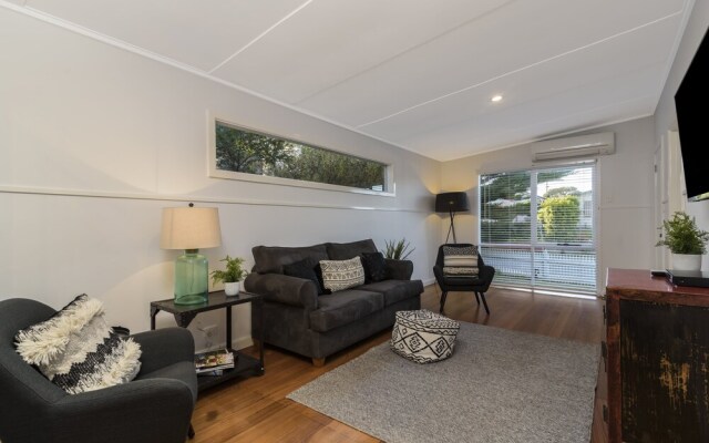 Cutest Cottage in Rosebud