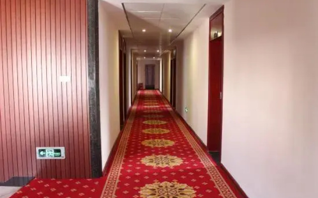 Oyo Hongta Hotel