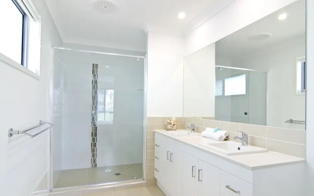 Sentosa at Tugun Beachfront Holiday Home