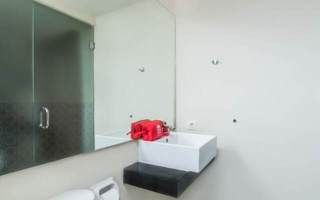ZEN Rooms Basic Kuta Central Park 2