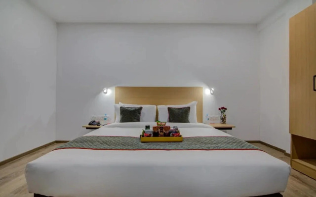 OYO Townhouse 047 Kanakpura Road