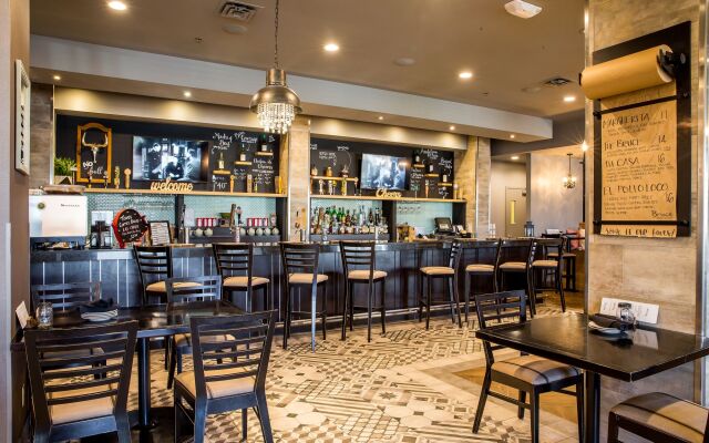 Cambridge Hotel and Conference Centre