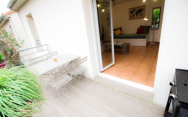 Carcassonne -Terrasse-Parking-WIFI 3lits