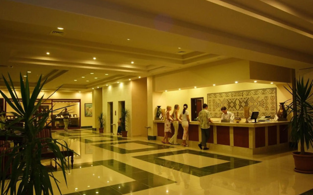 Miarosa İncekum Beach Hotel