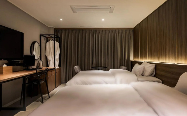 Ilsan Queen Town Hotel