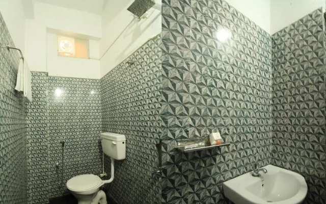 OYO 28470 Chaliyar Inn